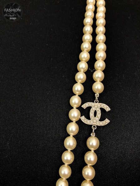 6 Бусы Chanel