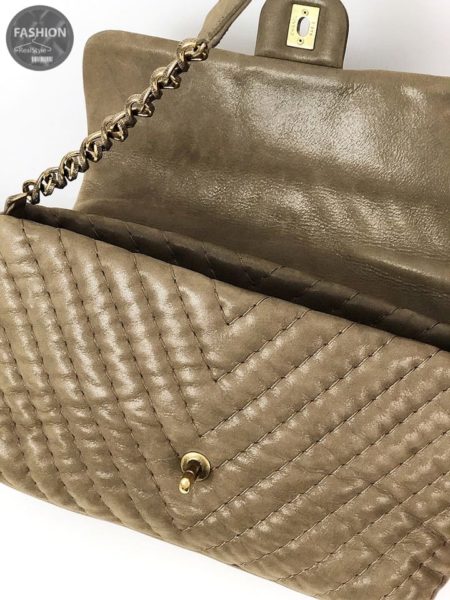 8 Сумка Chanel Chevron Jumbo Flap